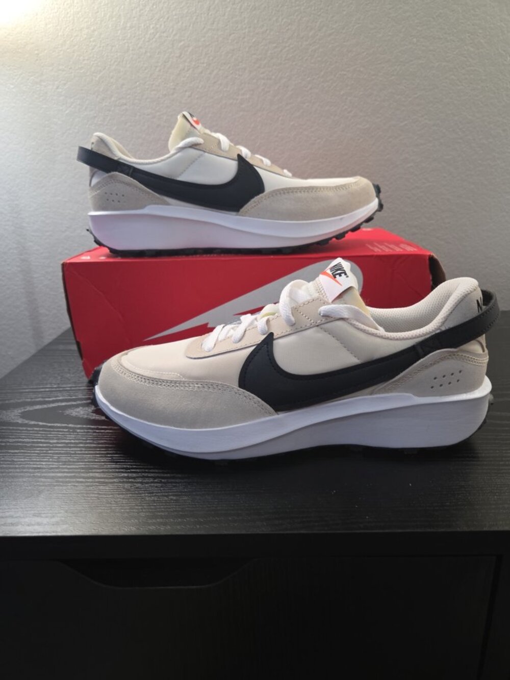 Nike Waffle Debut DH9523-102 Women's 9 New Half Box